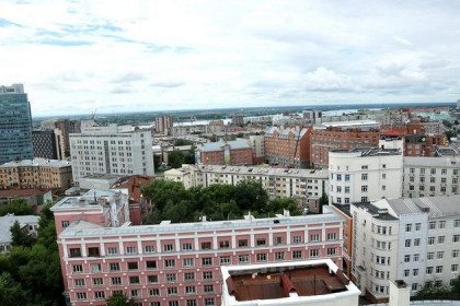 Школьница выжила после падения с десятого этажа в Новосибирске