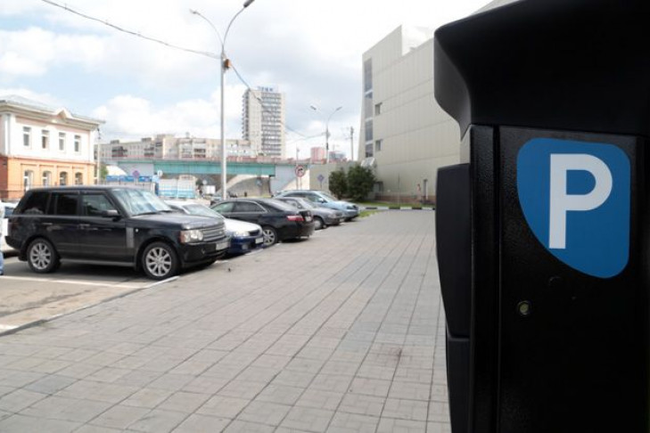 Сорок рублей в час за парковку назвали социальной задачей