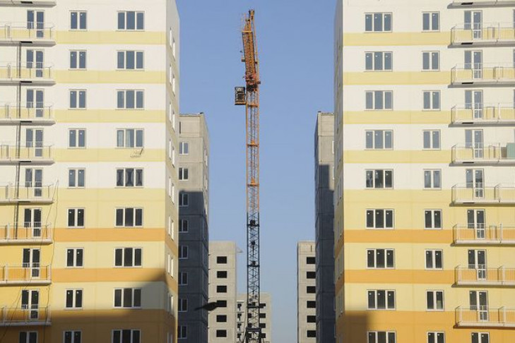 Десятки квартир пустуют в новых многоэтажках