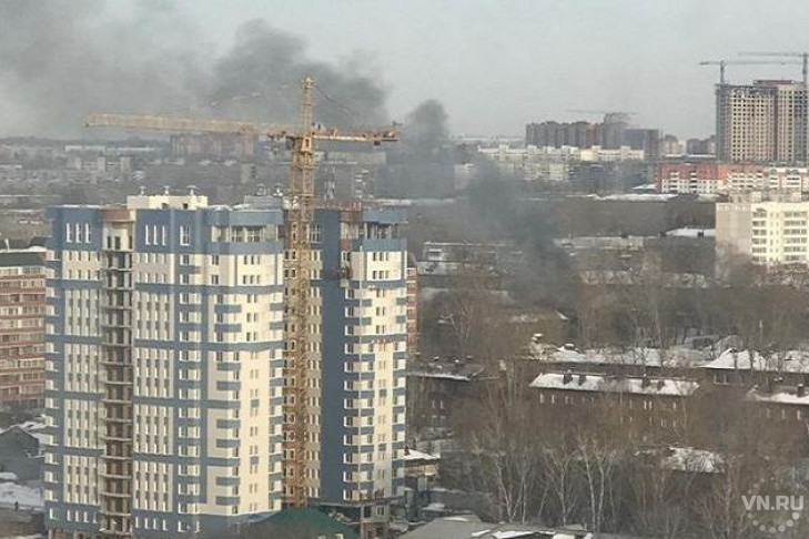 Здание сгорело в Военном городке в Новосибирске