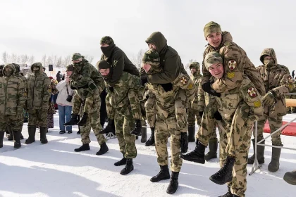 В Новосибирске проводили Масленицу-2026 после штурма снежной крепости