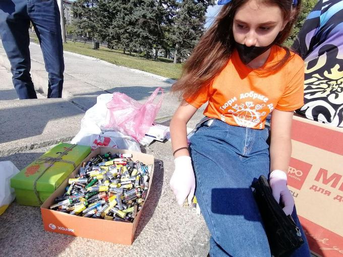 Сладости за мусор - экологическая акция стартовала в Новосибирске