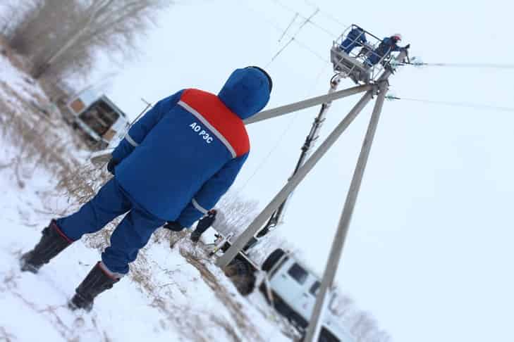 Штормовой ветер оставил без электроснабжения 14 тысяч жителей Новосибирской области