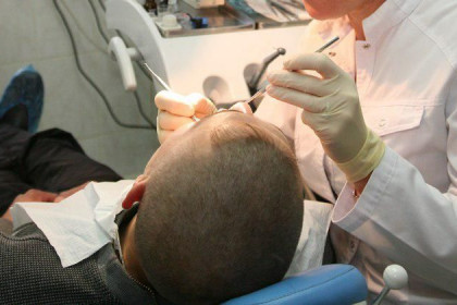 Стоматолог оставил без зубов и денег восемь жителей Академгородка 