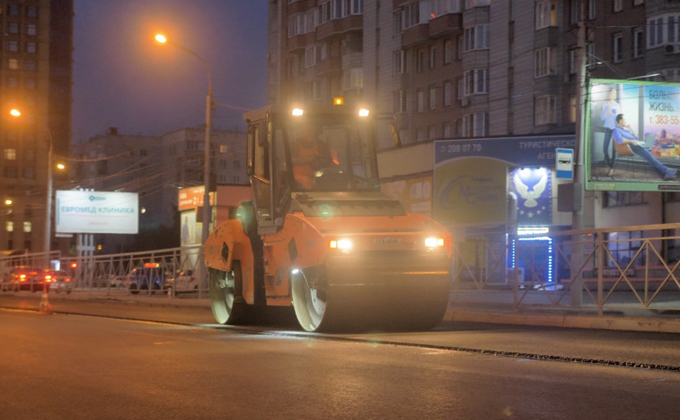 Новосибирскую улицу имени автора «Вия» ремонтируют по ночам