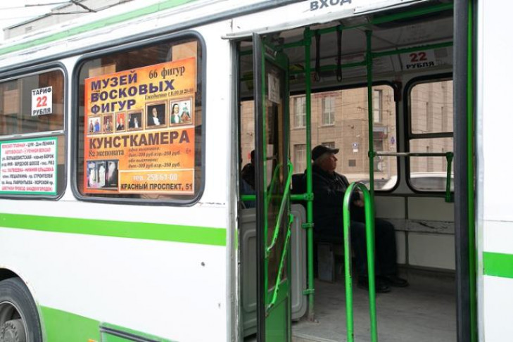 Нарушителей масочного режима в Новосибирске нашли в автобусах и магазинах