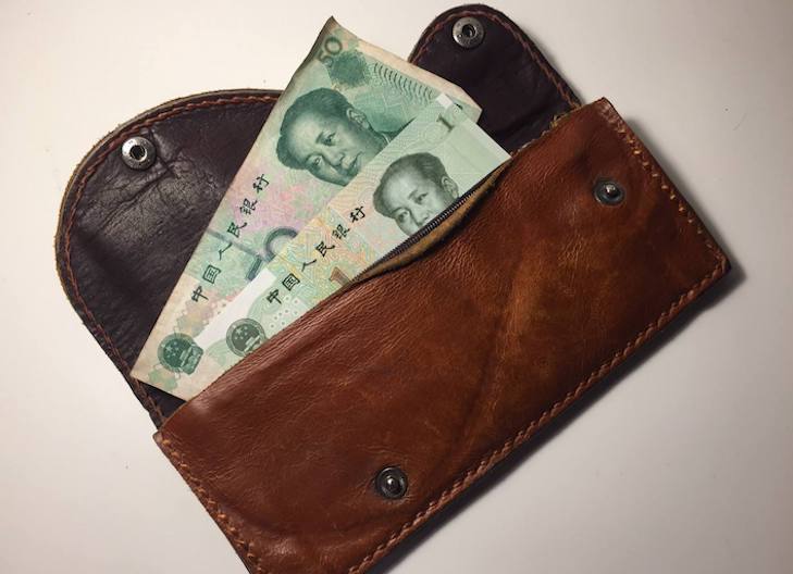 Треть валютных сбережений россиян к концу года будет в юанях