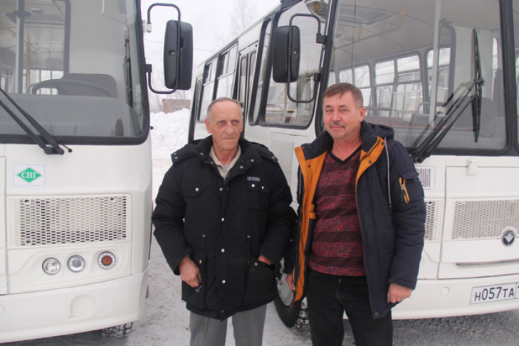 Автобусы на Новый год подарили Мошковскому району