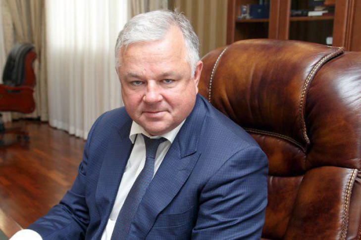 СМИ обсуждают отставку министра Олега Иванинского
