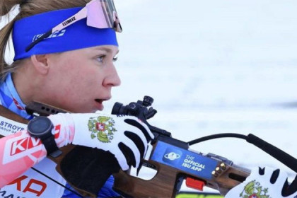 Внезапно попавшая на ОИ-2022 биатлонистка из Новосибирска завалила индивидуальную гонку