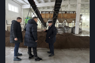 Евгений Шестернин посетил крупнейшее торфодобывающее предприятие Новосибирской области