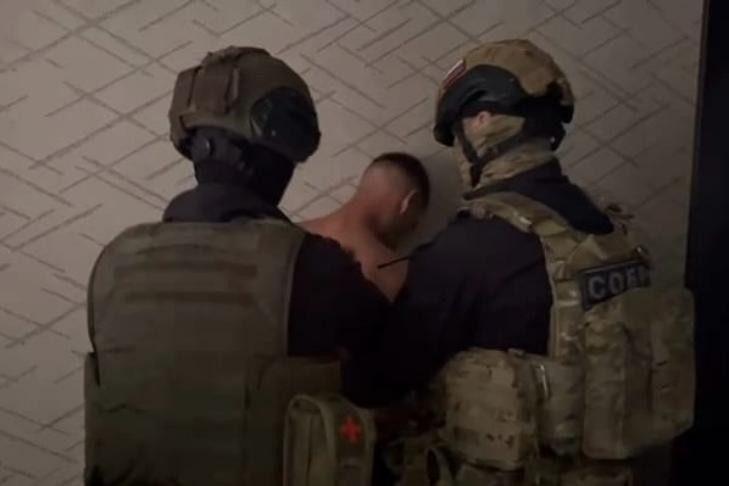 Новосибирца задержали за оскорбление и угрозы в адрес полицейских