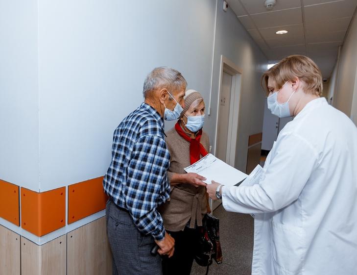 96-летнего мужчину с инфарктом спасли врачи в Новосибирске
