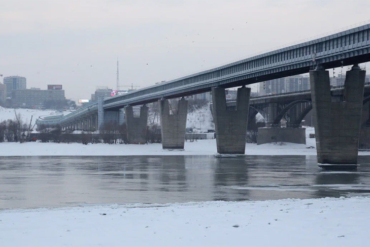 Проезд по Октябрьскому мосту ограничат с 7 марта в Новосибирске