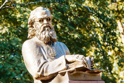 Памятник святому Луке появился в Новосибирске