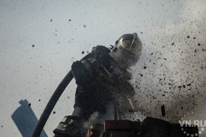 15 человек остались без жилья после пожара в Раздольном