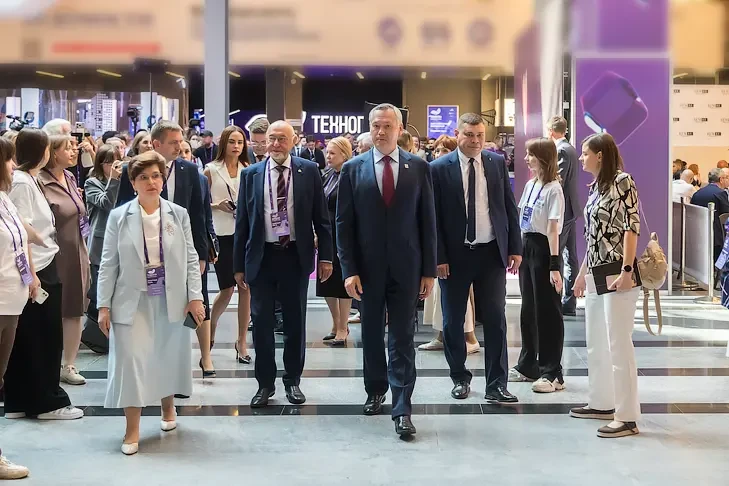 Андрей Травников дал старт работе форума «Технопром-2025»