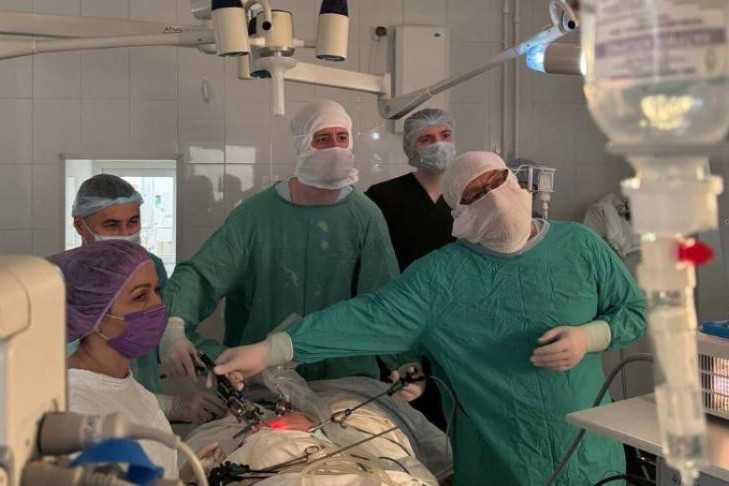 Ребенка с редкой патологией спасли врачи в Новосибирске