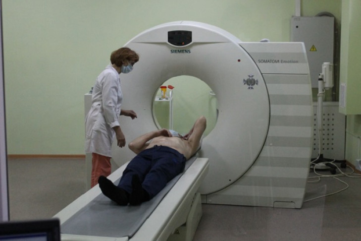 Новый автомобиль и флюорограф получила больница в Куйбышеве