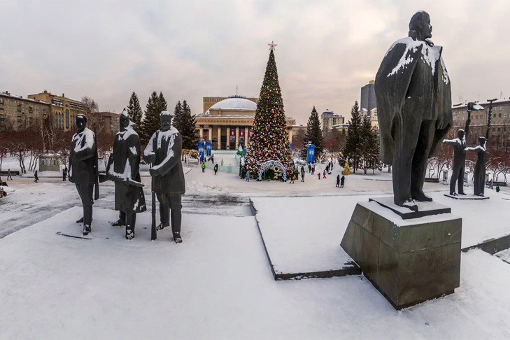 Мэрия Новосибирска закупит 17 тысяч коробок конфет на Новый год