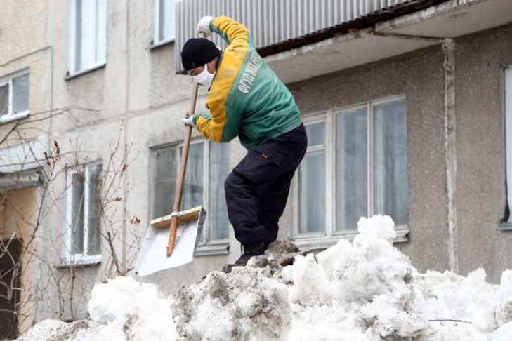 Локоть доволен ситуацией с уборкой снега на дорогах Новосибирска 