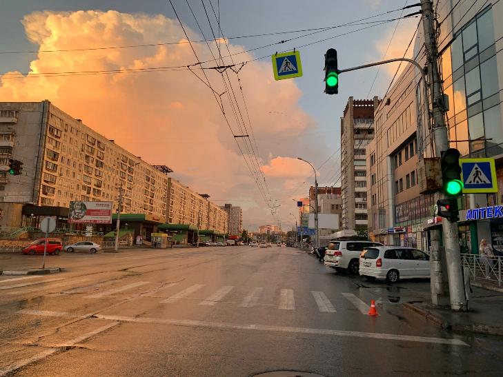 Мальчика на светофоре сбил водитель электросамоката в Новосибирске