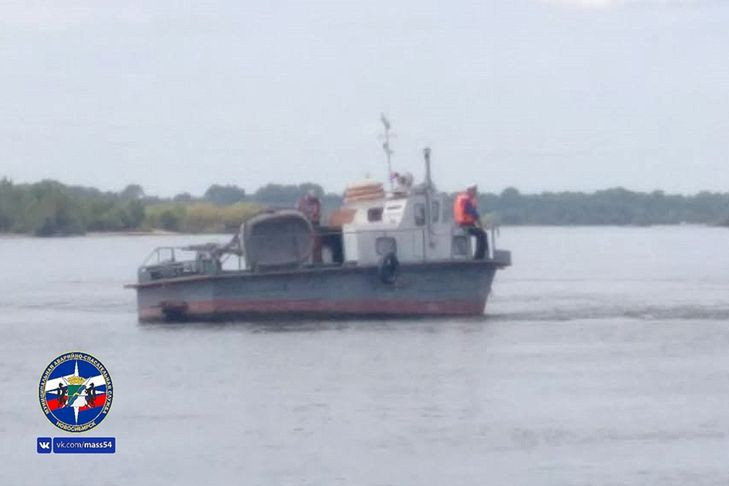 Корабли садятся на мель в Оби из-за критически низкого уровня воды