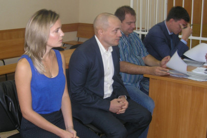 Экс-начальник полиции Бердска с дочерью сел на скамью подсудимых