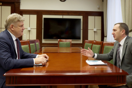 Анатолий Серышев обсудил меры по стабилизации цен в Новосибирской области