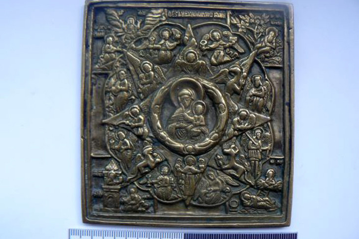 Старинную икону обнаружили в сумке пассажира рейса Новосибирск – Стамбул