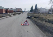Подросток на мопеде сбил ребенка в селе Новосибирской области