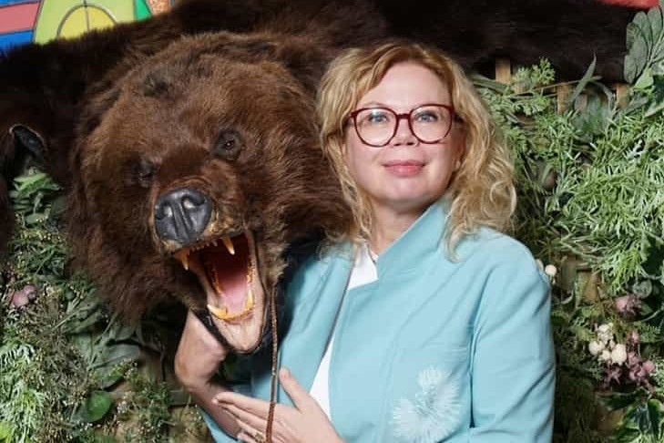 Ведущая рассказывает про медведей и коноплю купить сильные сорта конопли