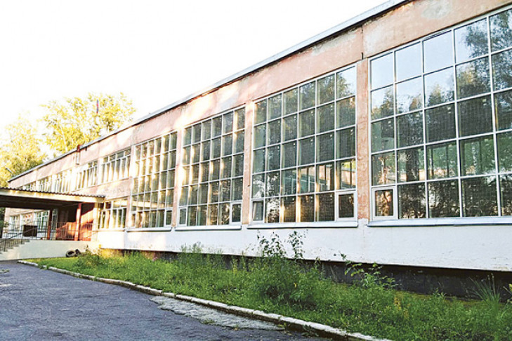 Школу №51 на ул. Охотской ждет реконструкция