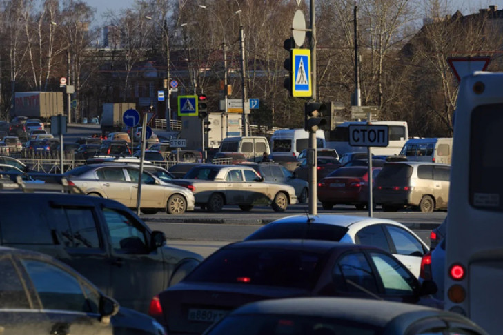 Проблему пробок на площадях Труда и Энергетиков в Новосибирске решает Минтранс