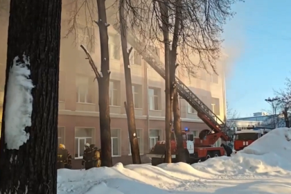 Андрей Травников прокомментировал пожар в педагогическом колледже