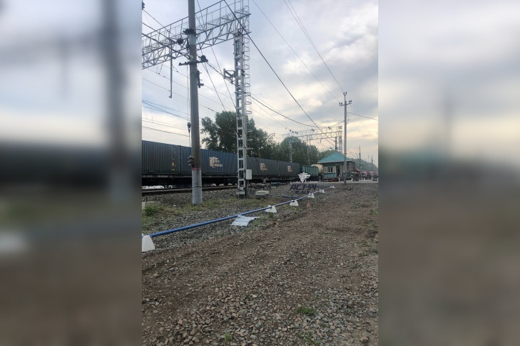 Мужчина погиб под колесами поезда на станции Сокур