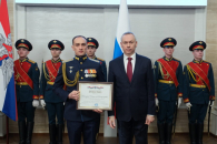 Андрей Травников поздравил жителей Новосибирской области с 23 февраля