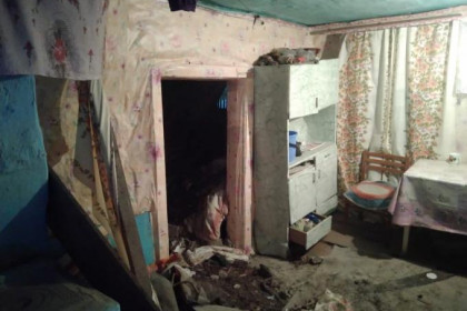 Потолок на голову женщине рухнул в Татарском районе