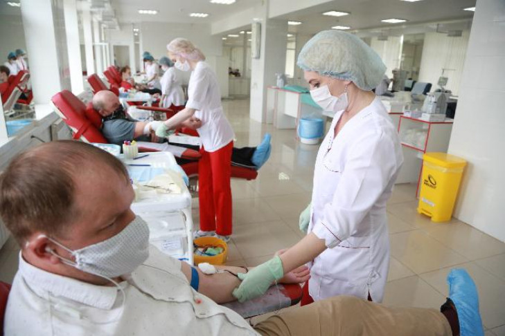 Антитела к коронавирусу ищут у доноров в Новосибирске