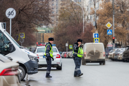 Гаишник заработал миллион на взятках за экзамены в автошколе Новосибирска