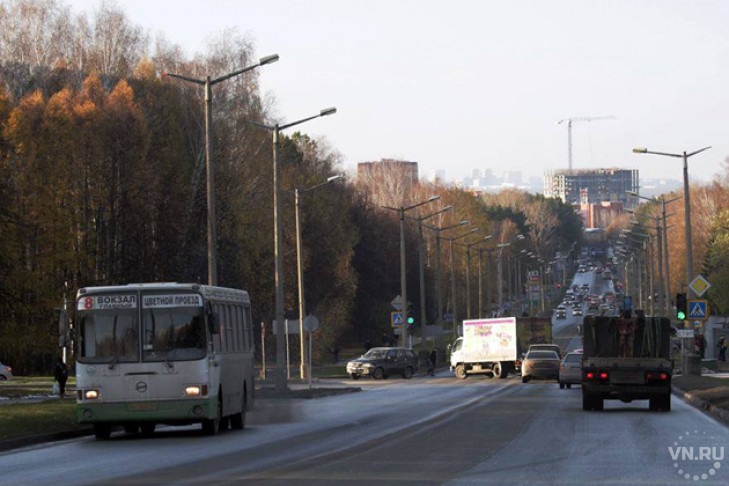 Суд обязал мэрию отремонтировать главную улицу Академгородка