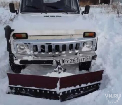 Чистка снега при помощи Нивы