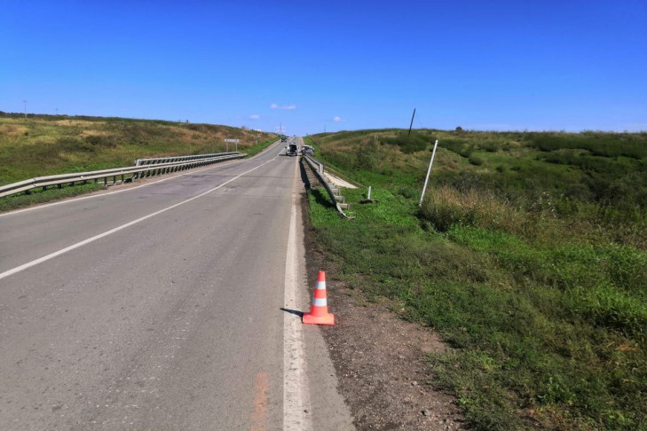 Пять человек получили травмы в массовом ДТП с автобусом под Новосибирском