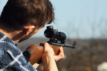 Обской стрелок заплатит 40 тыс. рублей за стрельбу по школьникам 