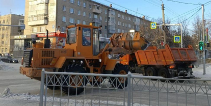 Техника готова к уборке дорог от снега в Новосибирской области