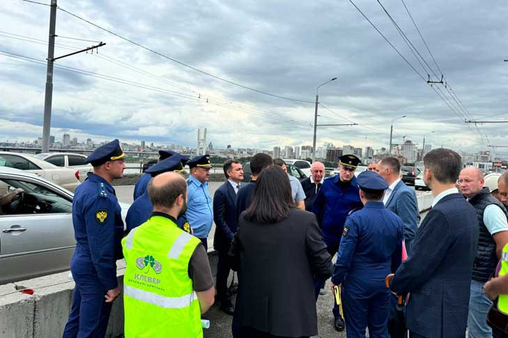 Сроки завершения ремонта Октябрьского и Димитровского мостов под угрозой срыва