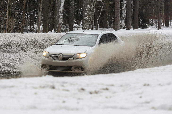 Разрушенная осадками дорога под Новосибирском заинтересовала Бастрыкина
