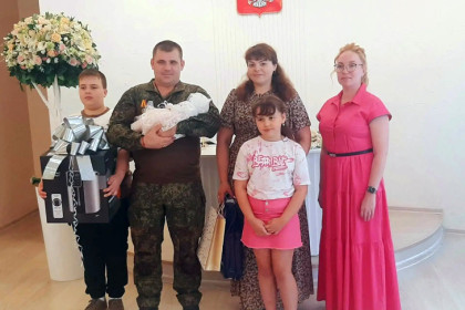 В Новосибирске герой СВО назвал новорожденную дочь Победа