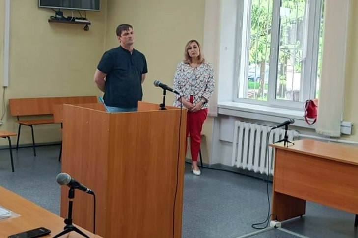 Экс-главу Сузунского района Некрасову отправили в колонию вместе с мужем