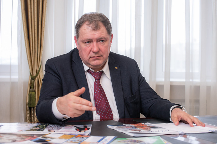 Сергей Семка заявил о начале серийного производства беспилотника «Охотник» в Новосибирске